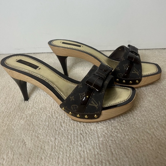 NWOT Louis Vuitton brown/bronze heeled sandals size 39 1/2 Y2K - Picture 2 of 6
